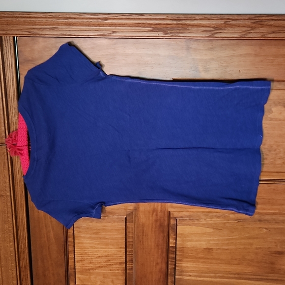 AEO V-Neck Shirt - Picture 2 of 4